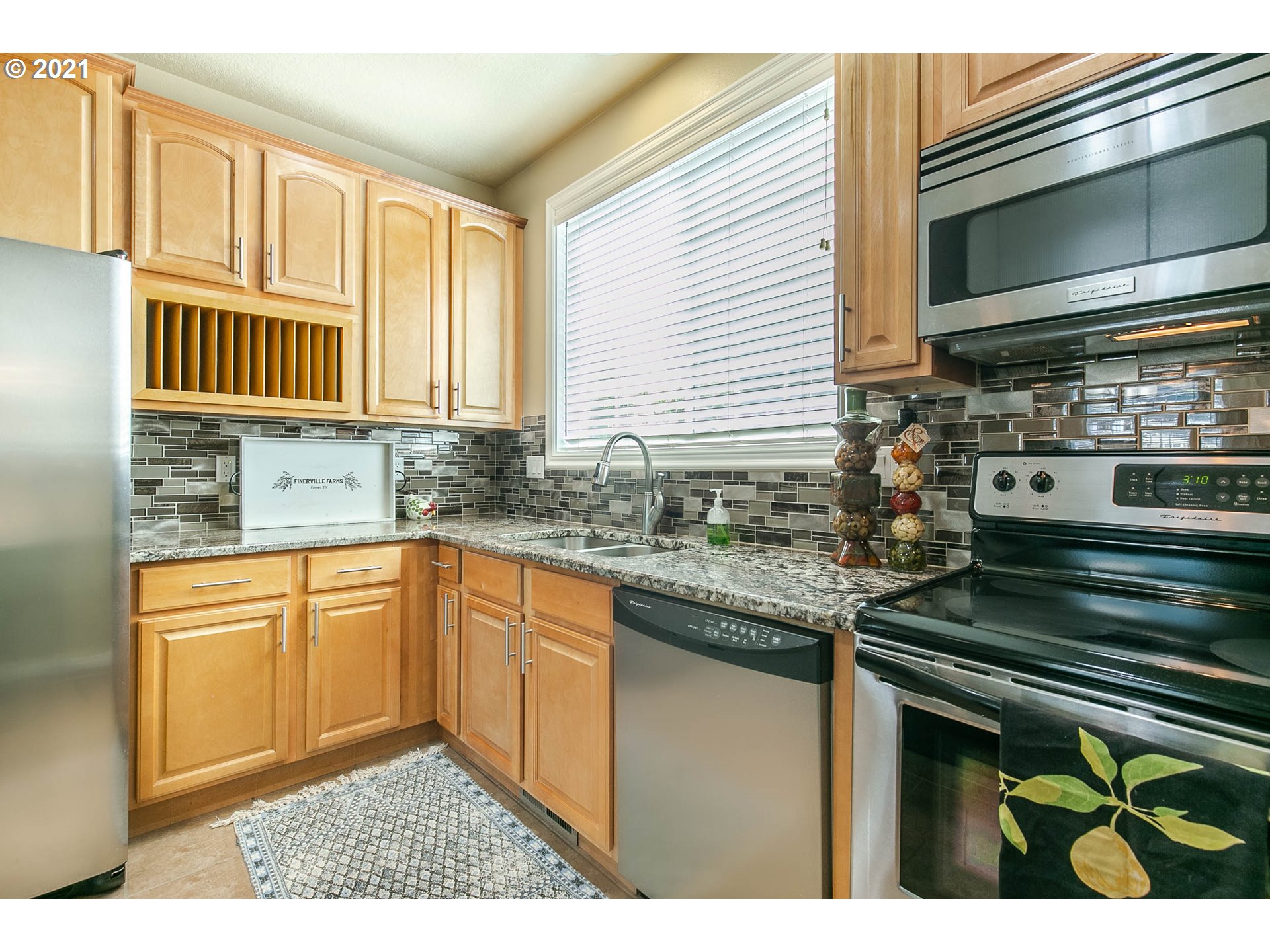 1890 Hayden Bridge Road Springfield, OR 97477 - Photo 10 of 32
