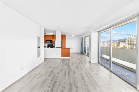 $575,000 | 2085 Ala Wai Boulevard, Unit B113, Honolulu, HI 96815