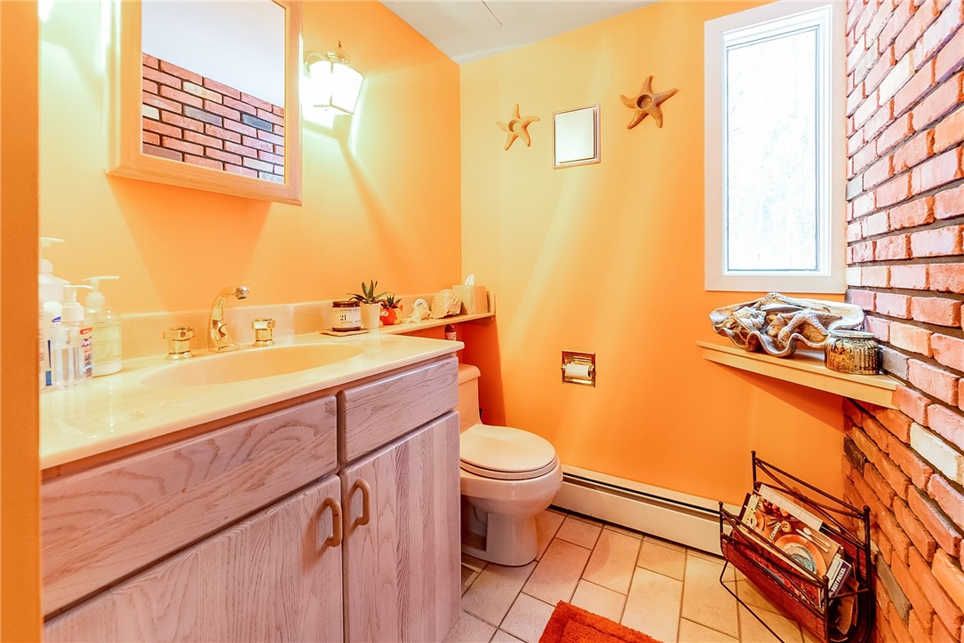 466 Green Bush Road Warwick, RI 02818 - Photo 16 of 36 Gallery Image 16
