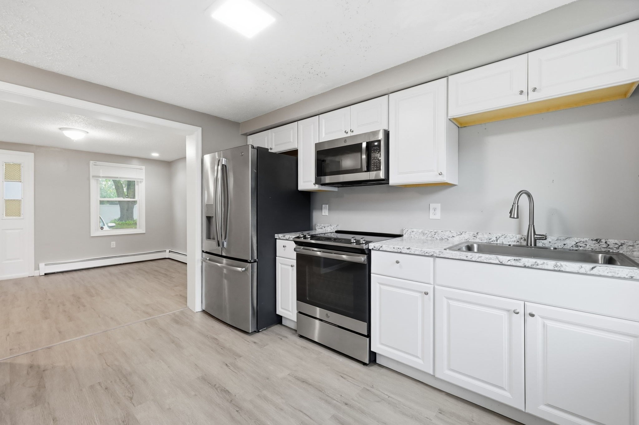 30 Clayton Street, Unit E Springfield, MA 01107 - Photo 4 of 15 Gallery Image 4