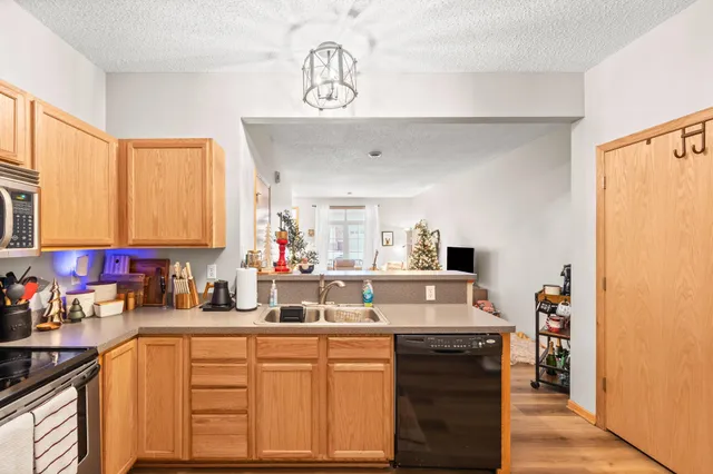 $280,000 | 942 Crossing Way, Delano, MN 55328