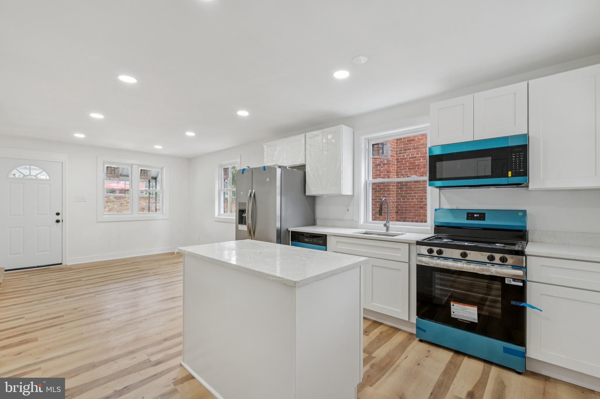 24 55th Street Northeast Washington, DC 20019 - Photo 2 of 23 Gas stove