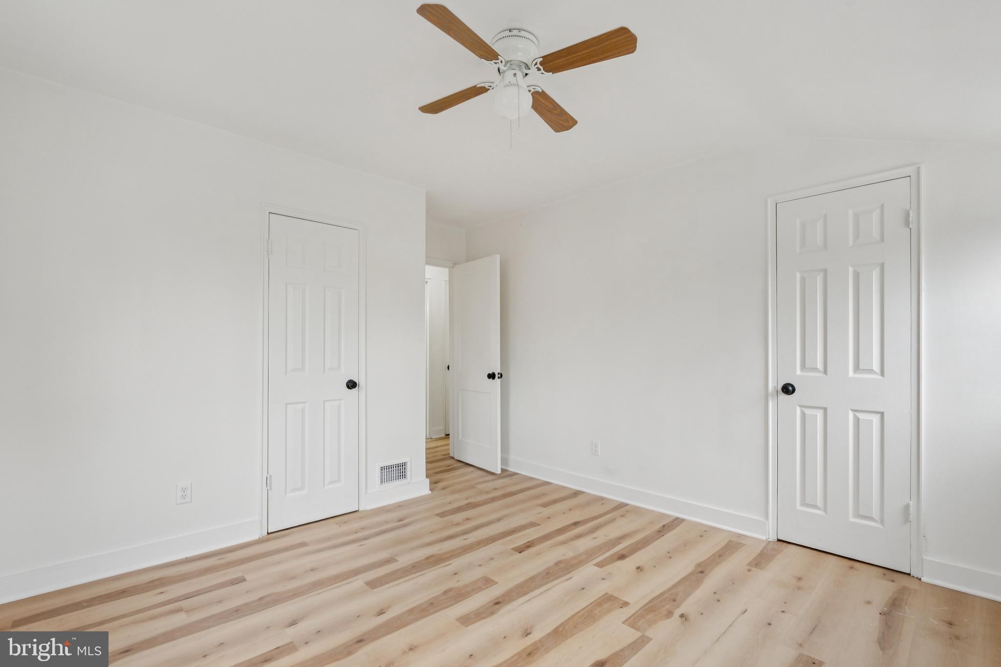 24 55th Street Northeast Washington, DC 20019 - Photo 20 of 23 Upstairs Room