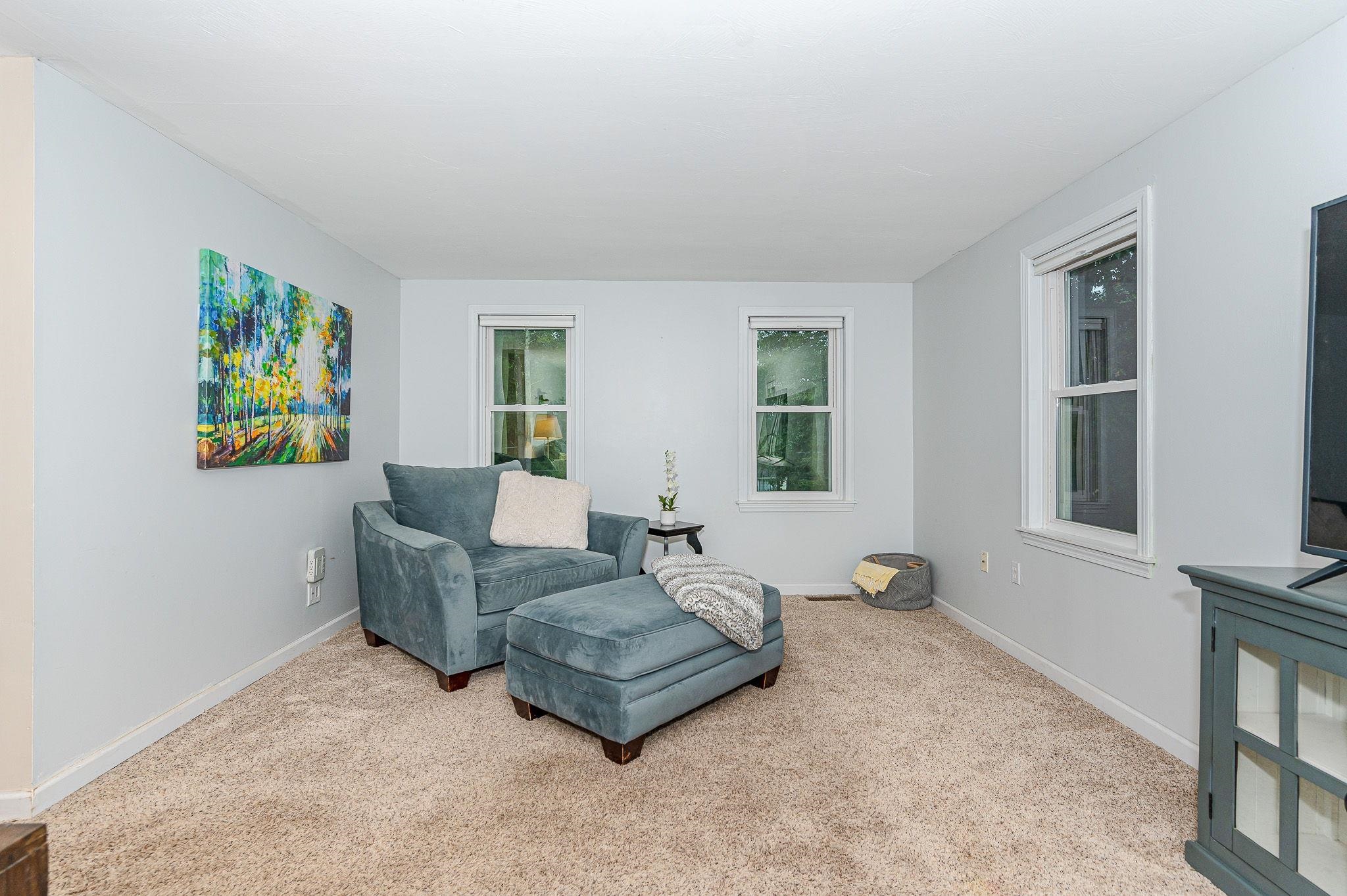 130 Musquash Road Hudson, NH 03051 - Photo 8 of 40