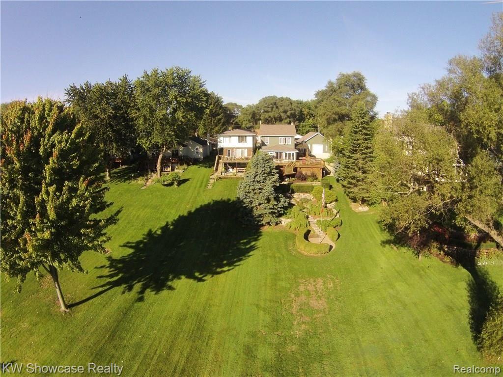 3518 Moberly Road Commerce Township, MI 48382 - Photo 50 of 56 3518 Moberly Road17.JPG