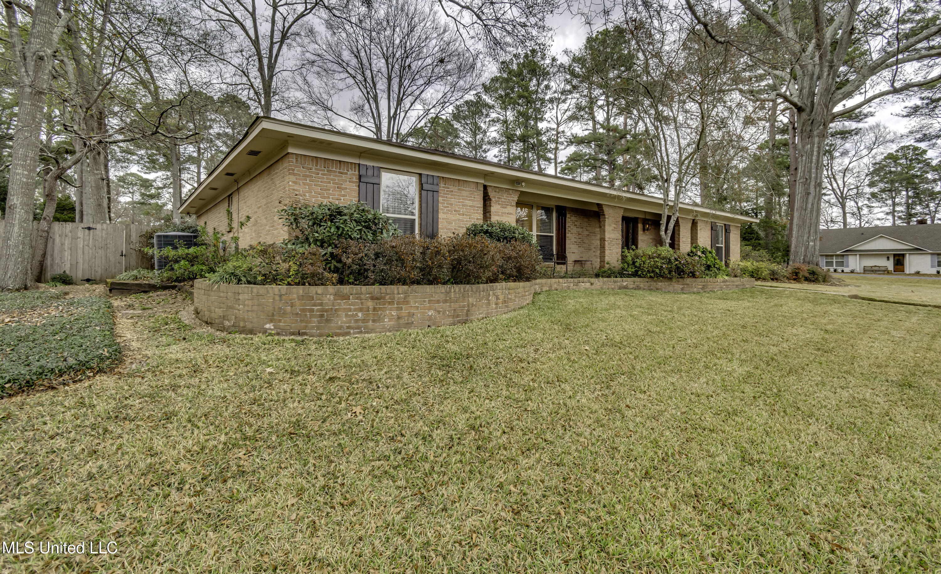 201 Whippoorwill Road Brandon, MS 39047 - Photo 3 of 58 210 Whippoorwhill Rd--3