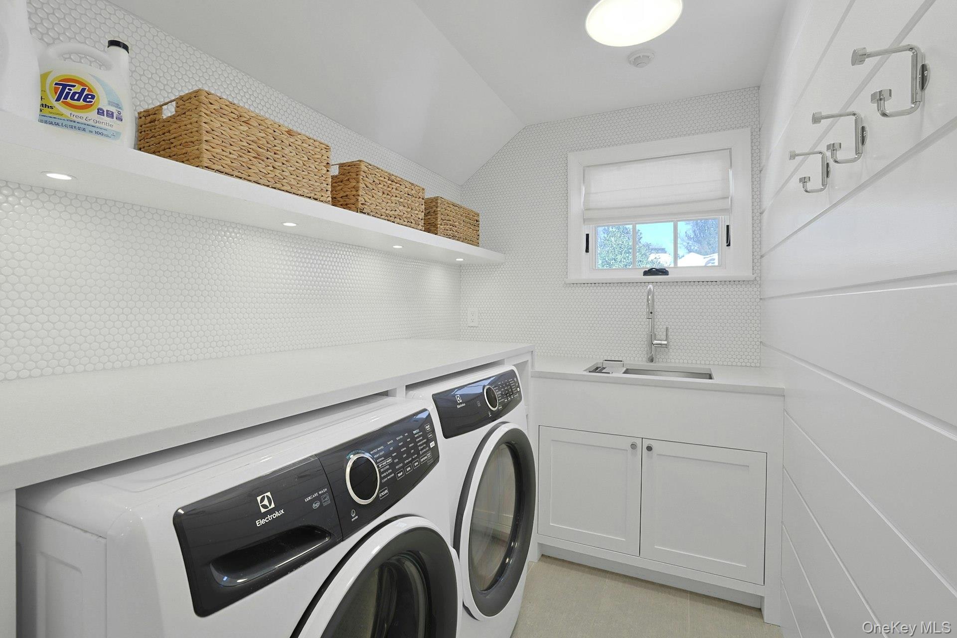 19 Overlook Road Scarsdale, NY 10583 - Photo 39 of 50 a utility room with dryer and washer