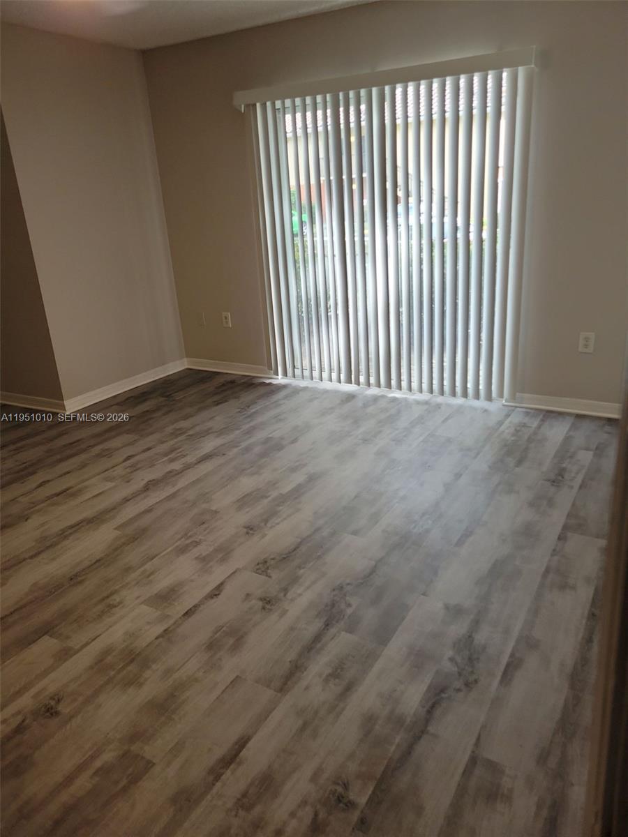 4195 Haverhill Road, Unit 315 West Palm Beach, FL 33417 - Photo 6 of 9