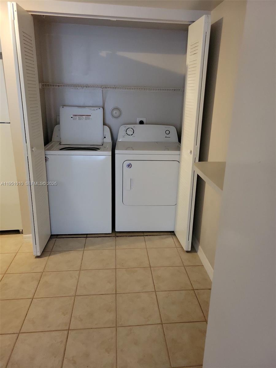 4195 Haverhill Road, Unit 315 West Palm Beach, FL 33417 - Photo 8 of 9