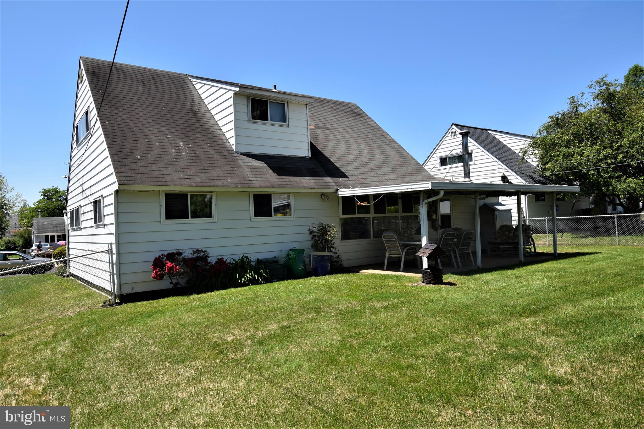 20 MacIntosh Road Levittown, PA 19056 - Photo 27 of 31 Exterior Rear