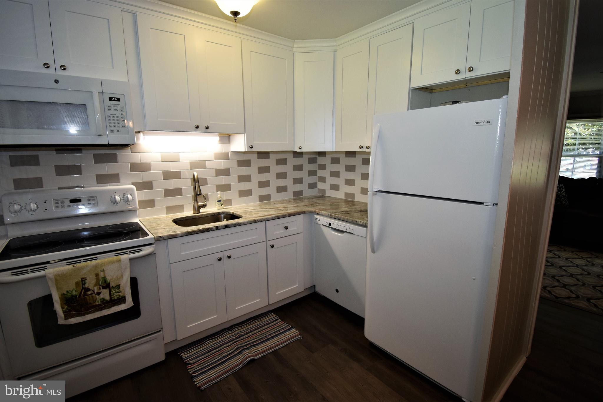 20 MacIntosh Road Levittown, PA 19056 - Photo 4 of 31 Kitchen