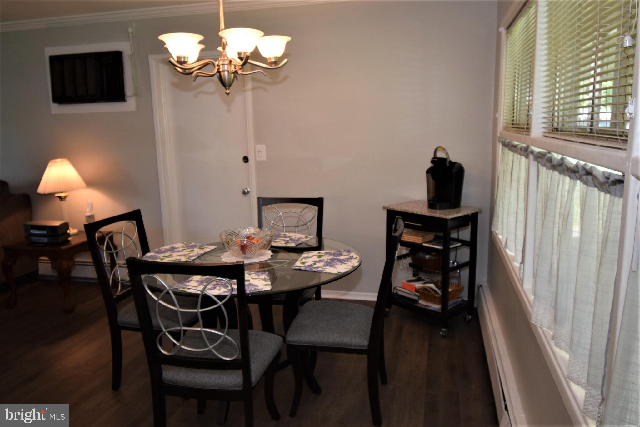 20 MacIntosh Road Levittown, PA 19056 - Photo 5 of 31 Dining Rom