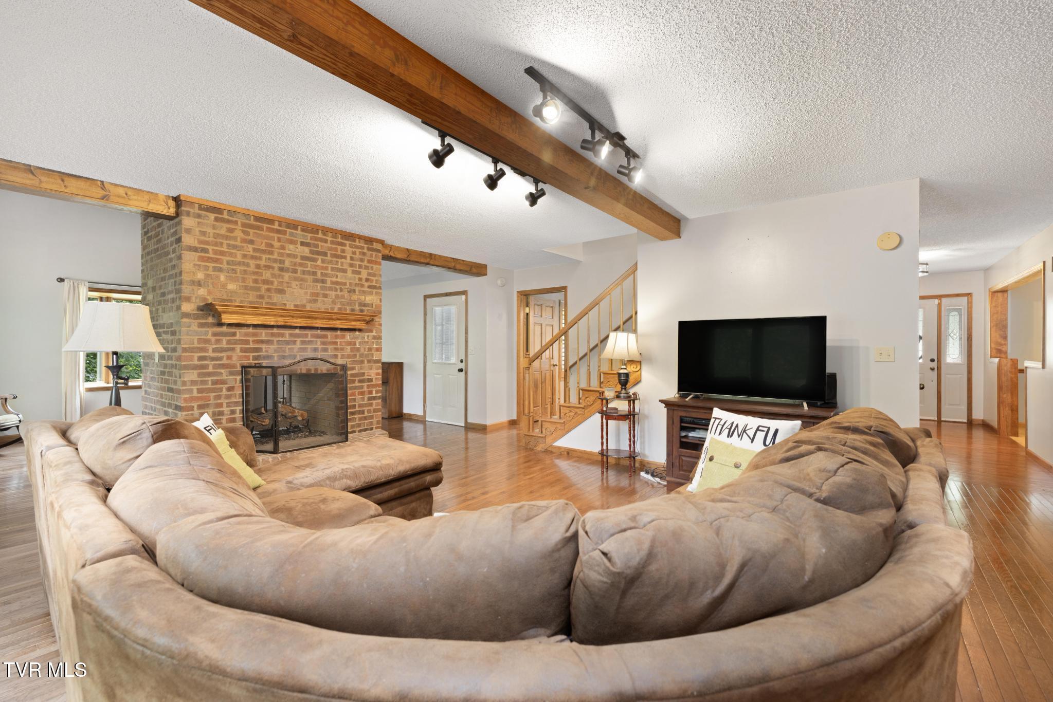 2019 Ridge View Drive Big Stone Gap, VA 24219 - Photo 11 of 85 IMG_6608