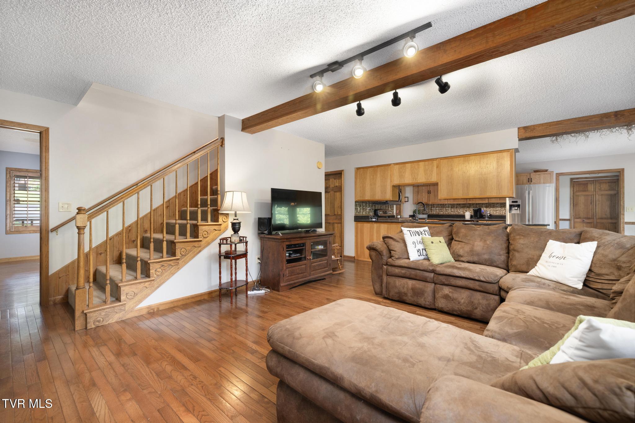 2019 Ridge View Drive Big Stone Gap, VA 24219 - Photo 12 of 85 IMG_6624