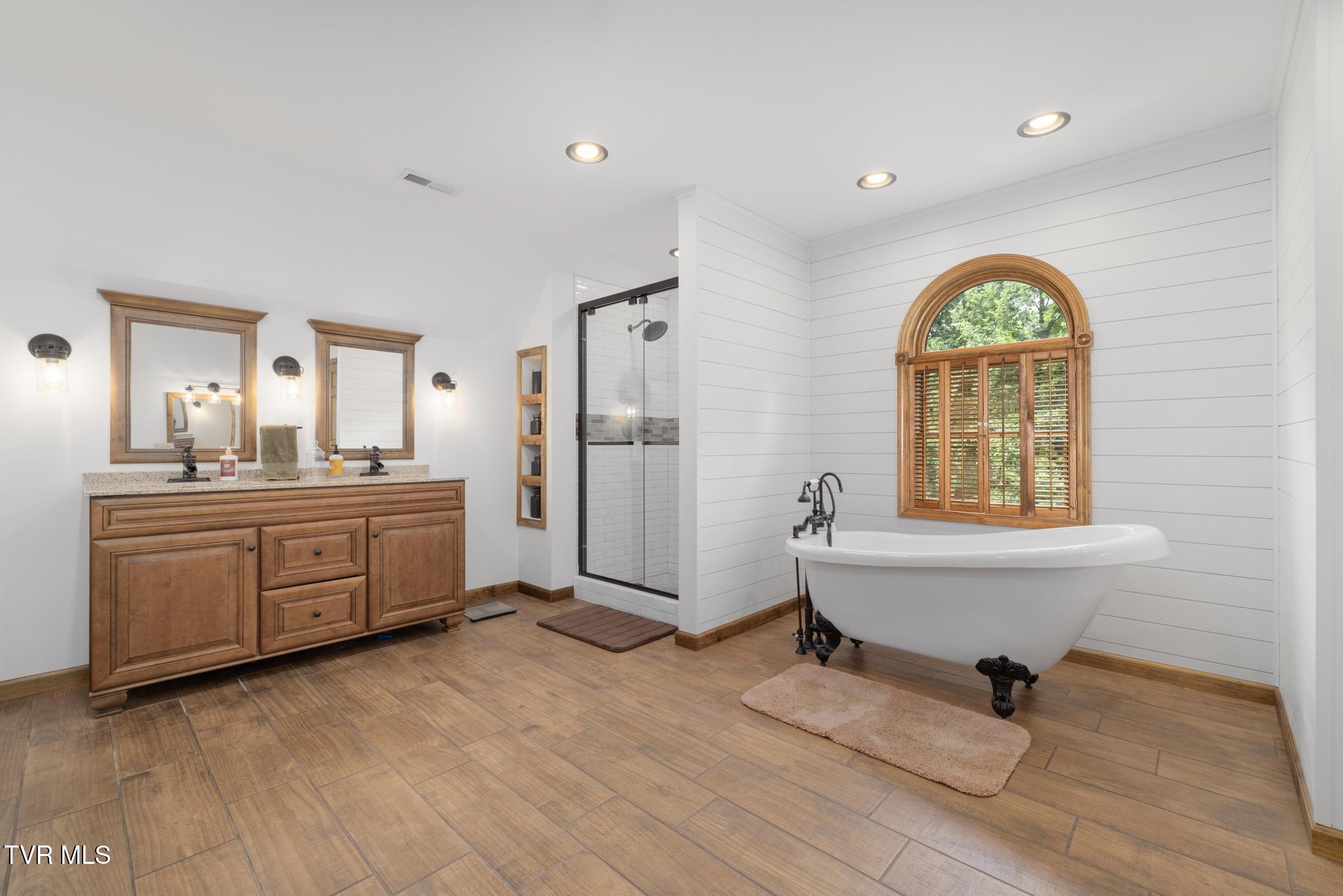 2019 Ridge View Drive Big Stone Gap, VA 24219 - Photo 37 of 85 IMG_6863