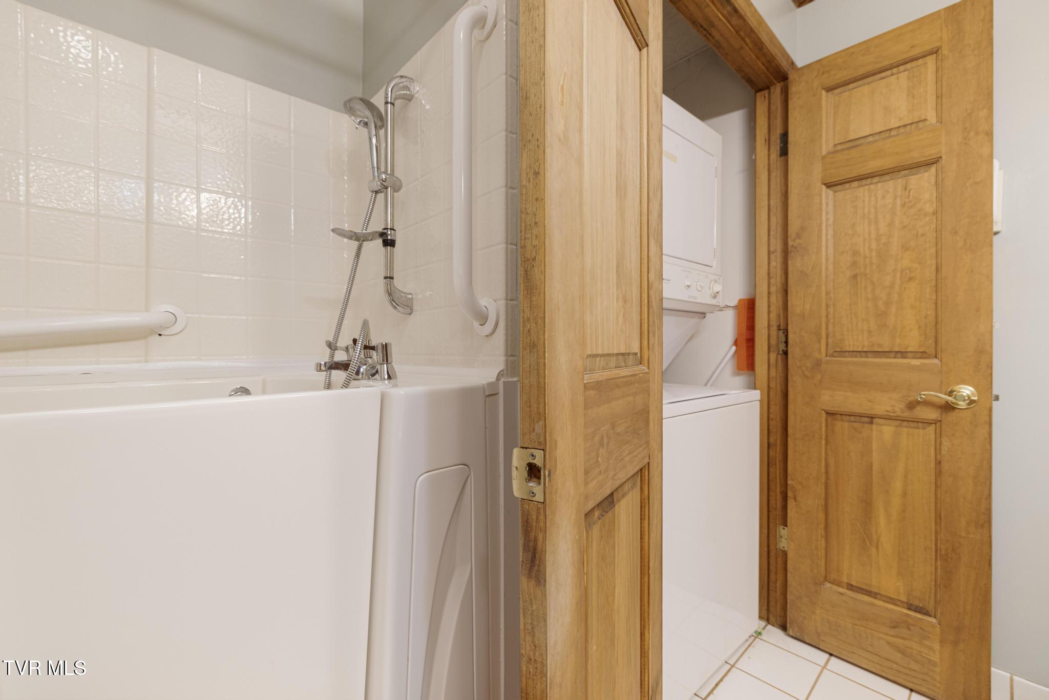 2019 Ridge View Drive Big Stone Gap, VA 24219 - Photo 58 of 85 IMG_6962