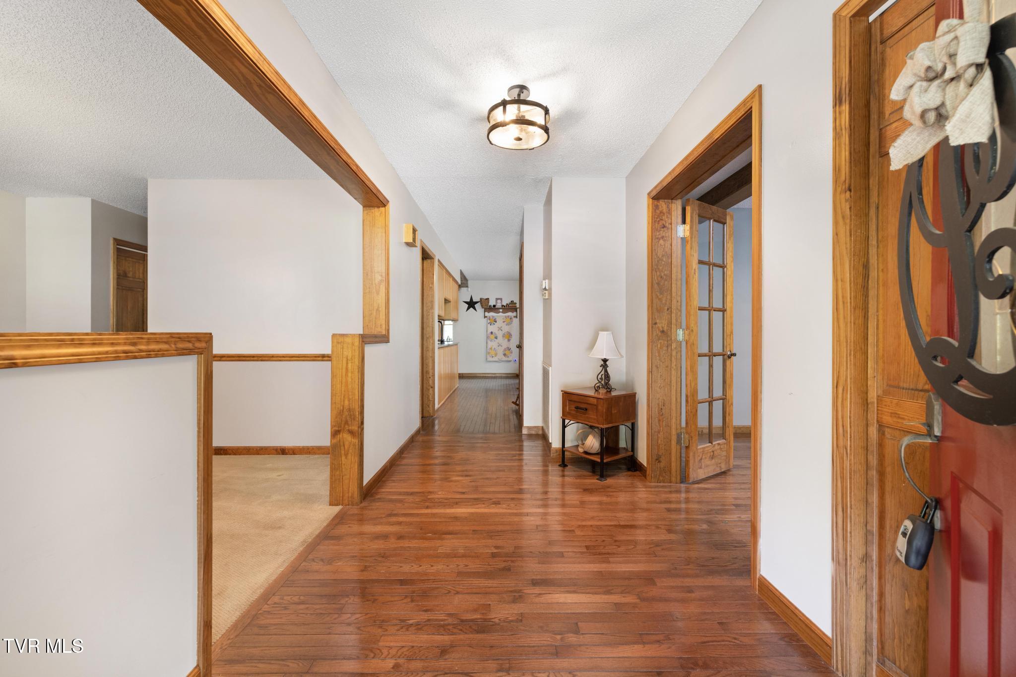 2019 Ridge View Drive Big Stone Gap, VA 24219 - Photo 7 of 85 IMG_6564