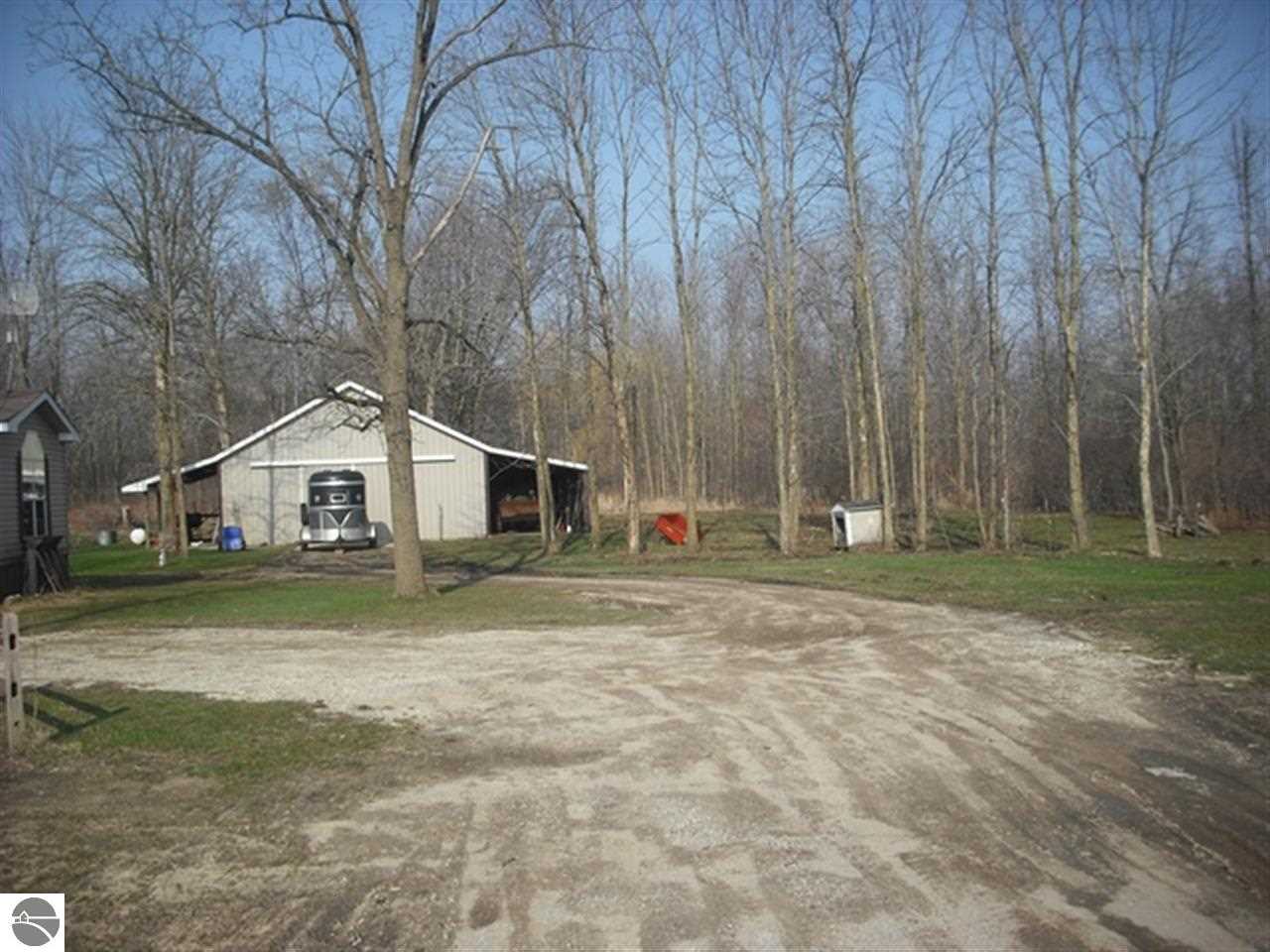 2332 South Alger Road Ithaca, MI 48847 - Photo 12 of 16 1782627-11.JPG