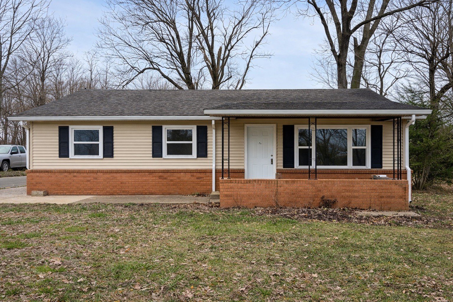 109 Apple Tree Street Arlington, KY 42021 - Photo 18 of 18 a front view of a house with yard
