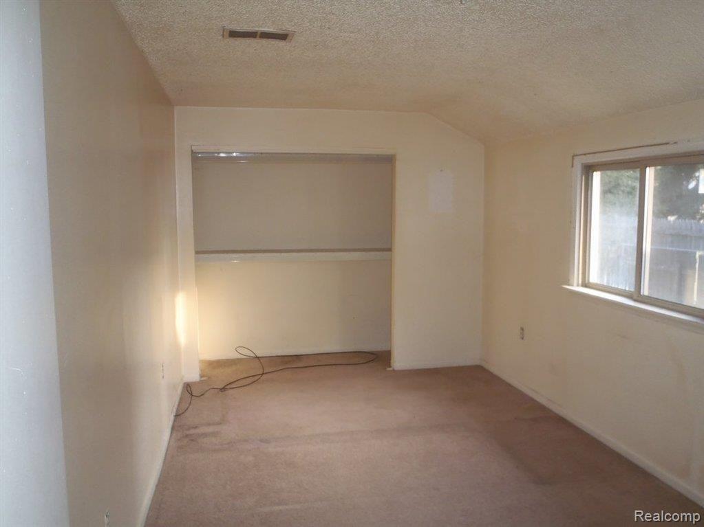 10454 Pardee Road Taylor, MI 48180 - Photo 10 of 10 PC180076.JPG
