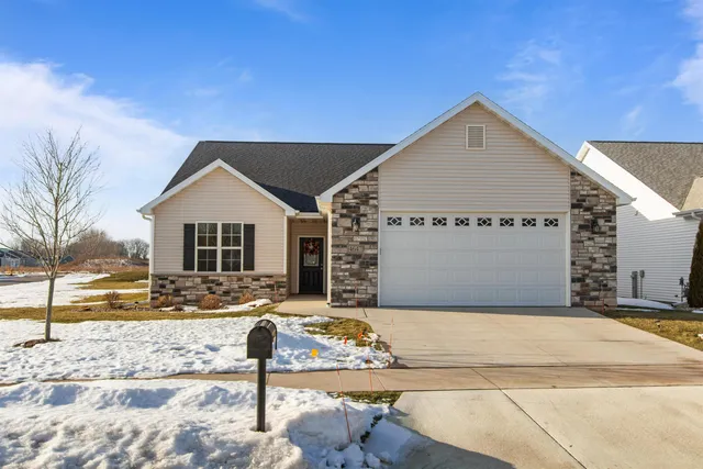 $485,000 | 4647 North Cherryvale Avenue, Appleton, WI 54913