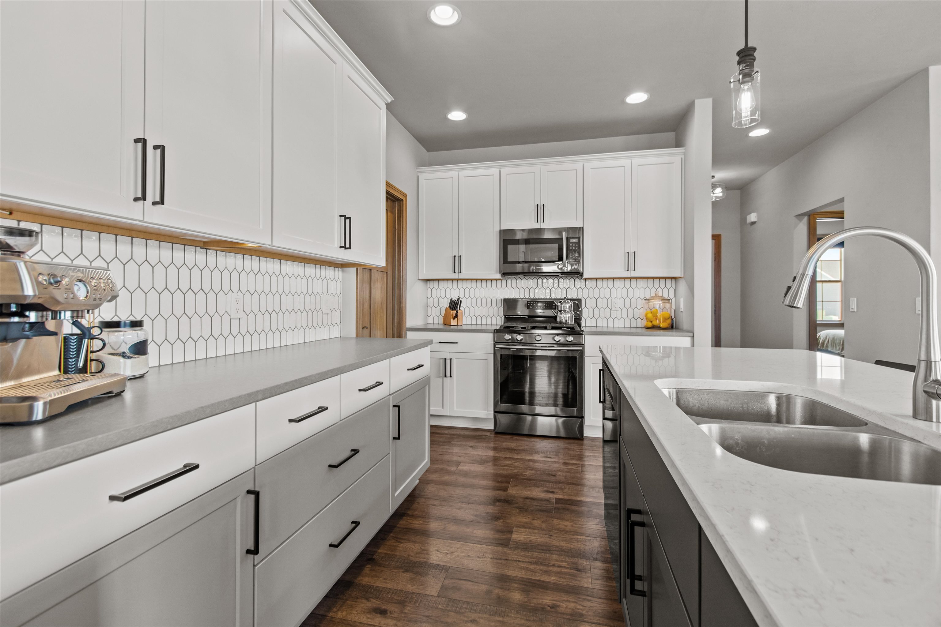 4647 North Cherryvale Avenue Appleton, WI 54913 - Photo 15 of 53