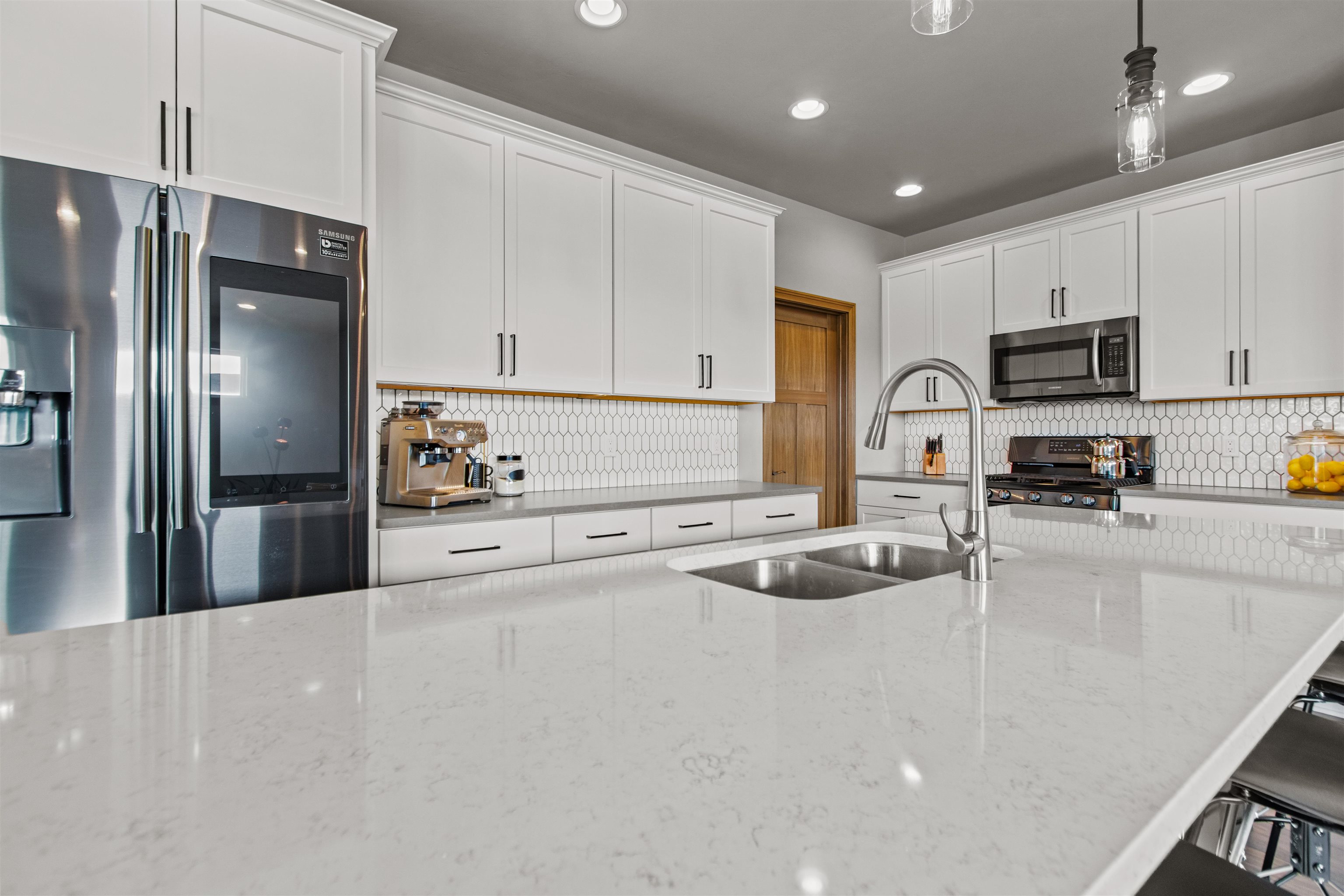 4647 North Cherryvale Avenue Appleton, WI 54913 - Photo 16 of 53