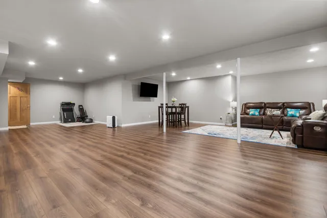 $485,000 | 4647 North Cherryvale Avenue, Appleton, WI 54913