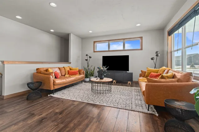 $485,000 | 4647 North Cherryvale Avenue, Appleton, WI 54913