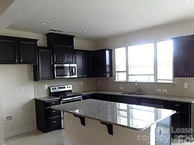 5633 Garrow Glen Road Charlotte, NC 28278 - Photo 6 of 18