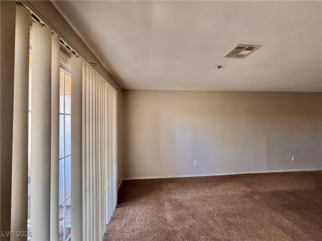 $1,400 | 2011 Cutlass Drive, Henderson, NV 89014