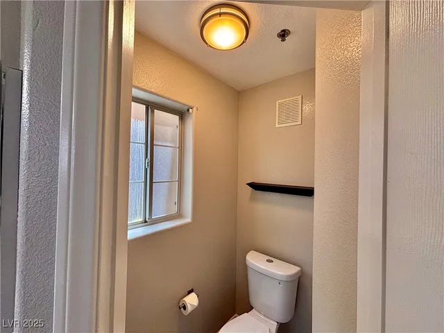 $1,400 | 2011 Cutlass Drive, Henderson, NV 89014