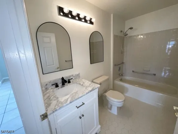 $375,900 | 316 Red Crest Lane, Unit 316, Somerville, NJ 08876