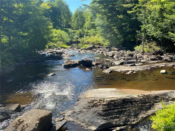 $259,900 | 590 County Road 17, Russell, NY 13684