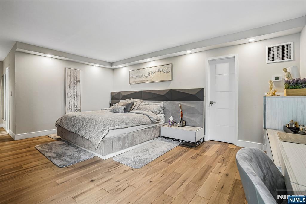 1055 River Road, Unit 408 Edgewater, NJ 07020 - Photo 16 of 34