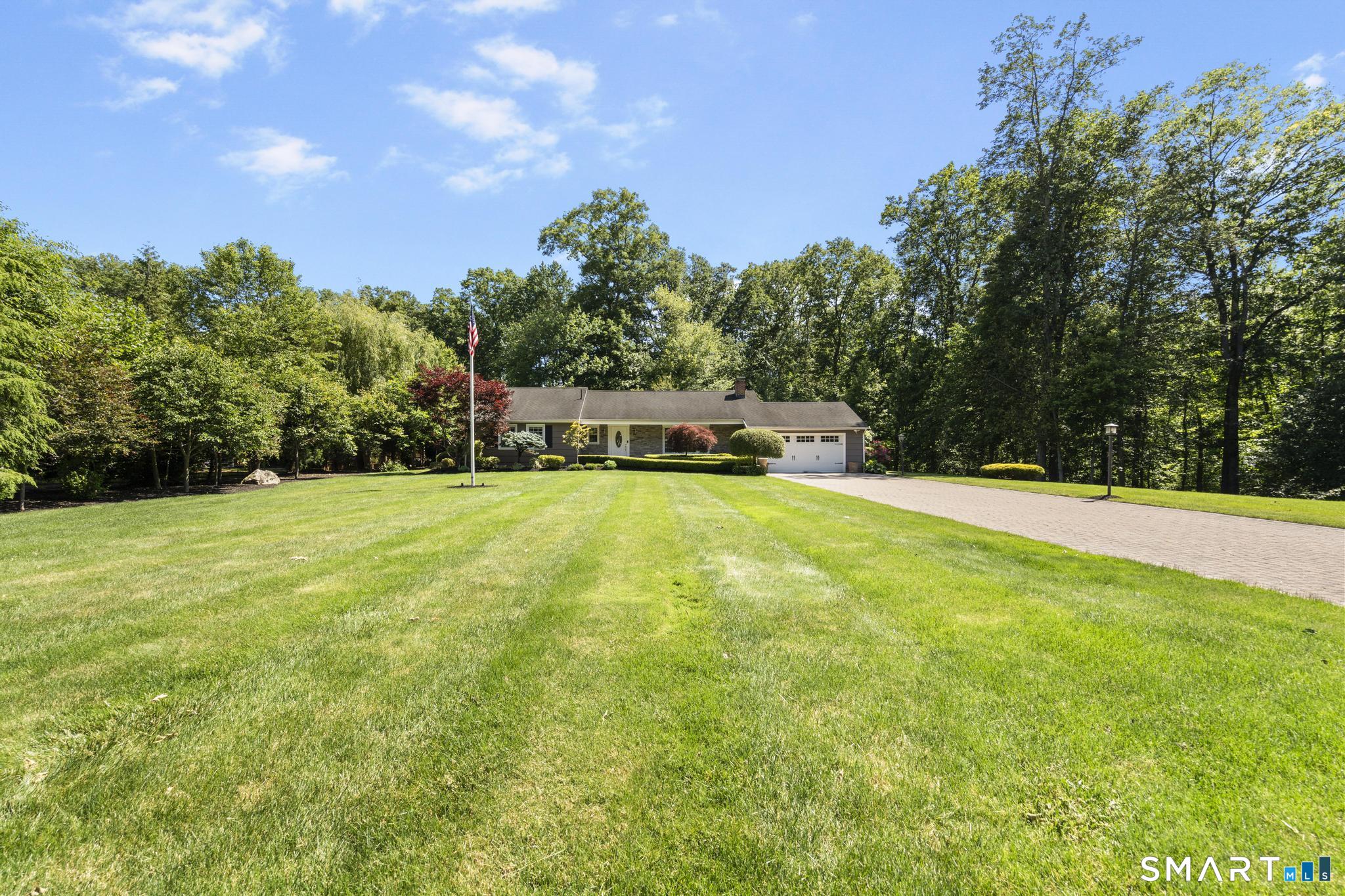 180 Tom Swamp Road Hamden, CT 06518 - Photo 2 of 40