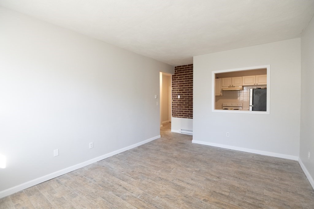 3 Beaver Park Road, Unit 11 Framingham, MA 01702 - Photo 2 of 8 Gallery Image 2