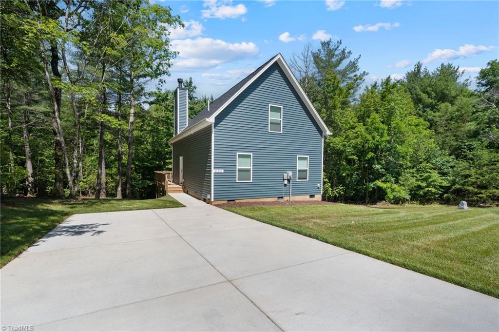 686 Sweetwater Road Boomer, NC 28606 - Photo 21 of 28