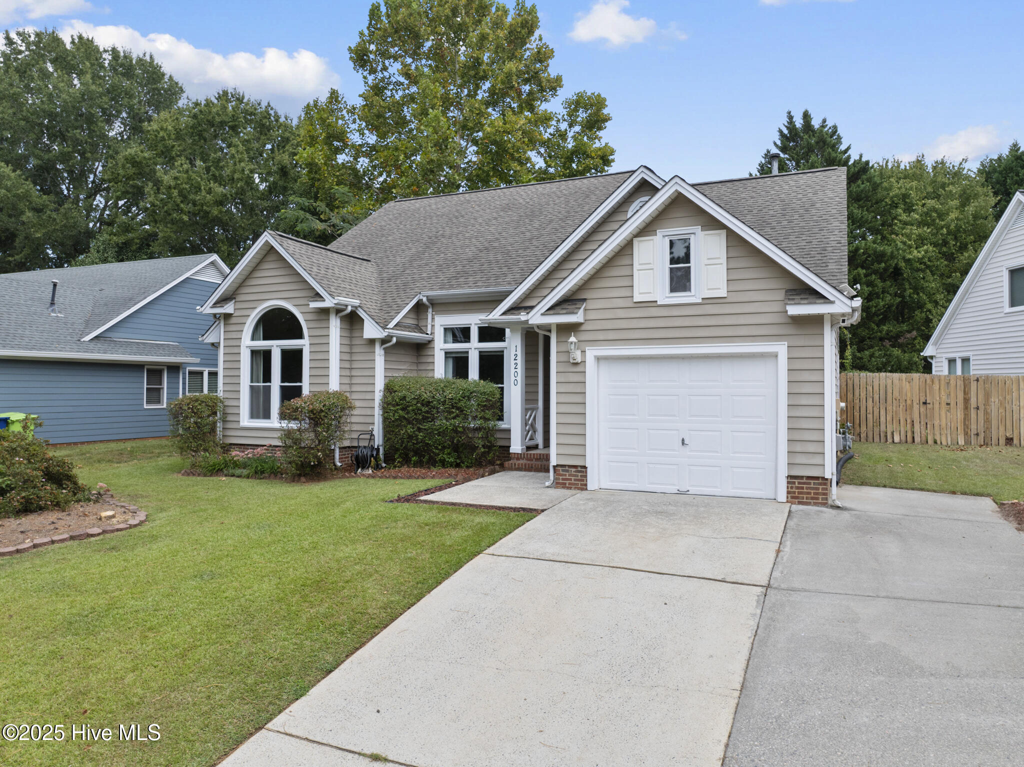 12200 Inglehurst Drive Raleigh, NC 27613 - Photo 4 of 53 Right Side View