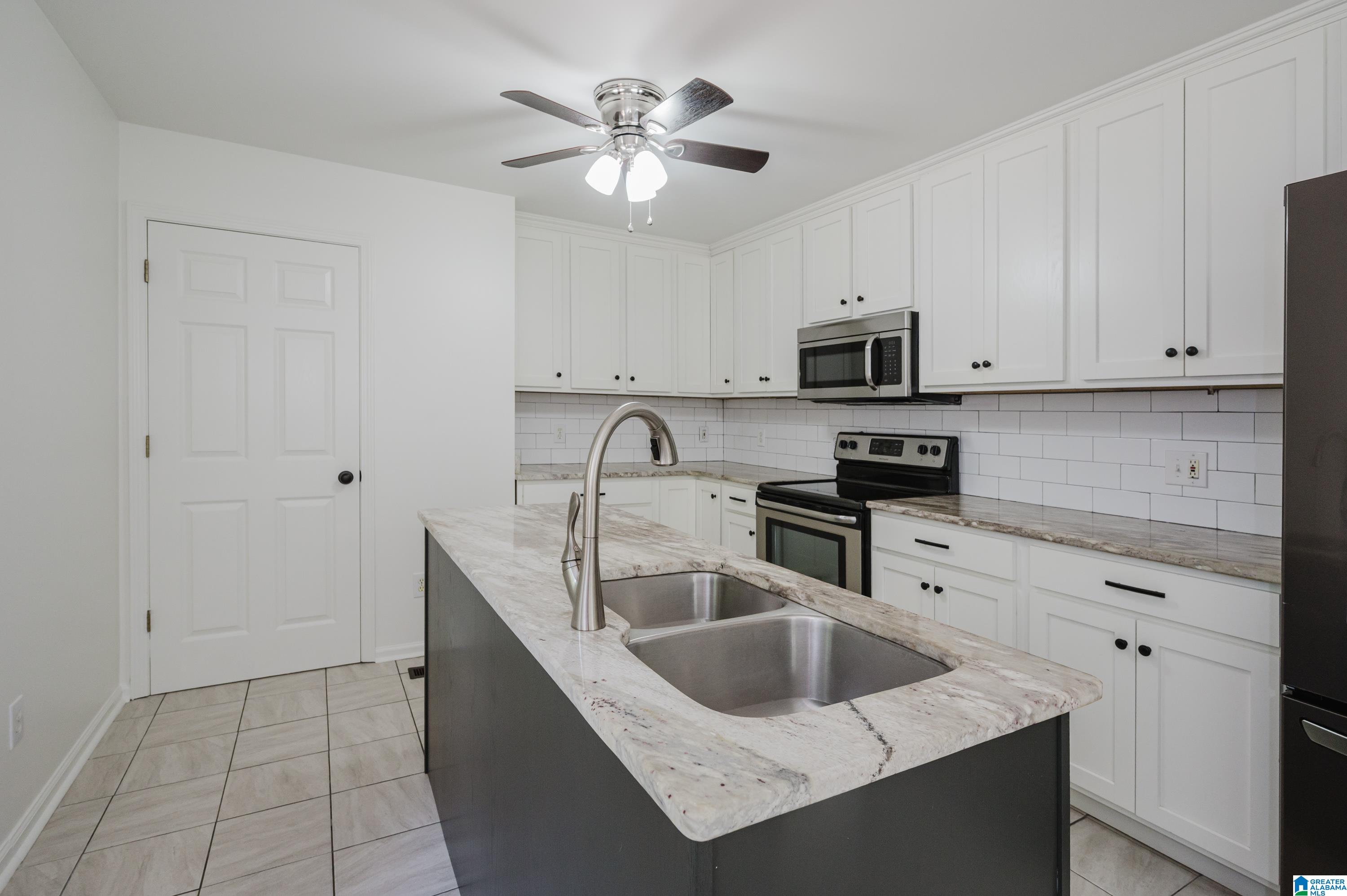 1761 Sweet Water Way Warrior, AL 35180 - Photo 10 of 38