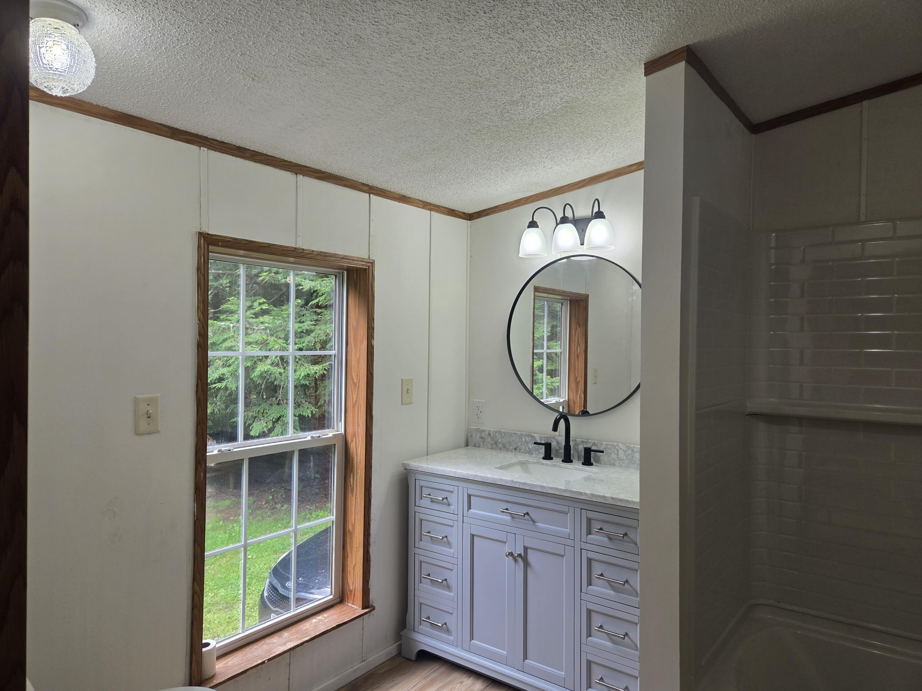 334 Costello Road Gardiner, ME 04345 - Photo 11 of 19 Primary Bathroom