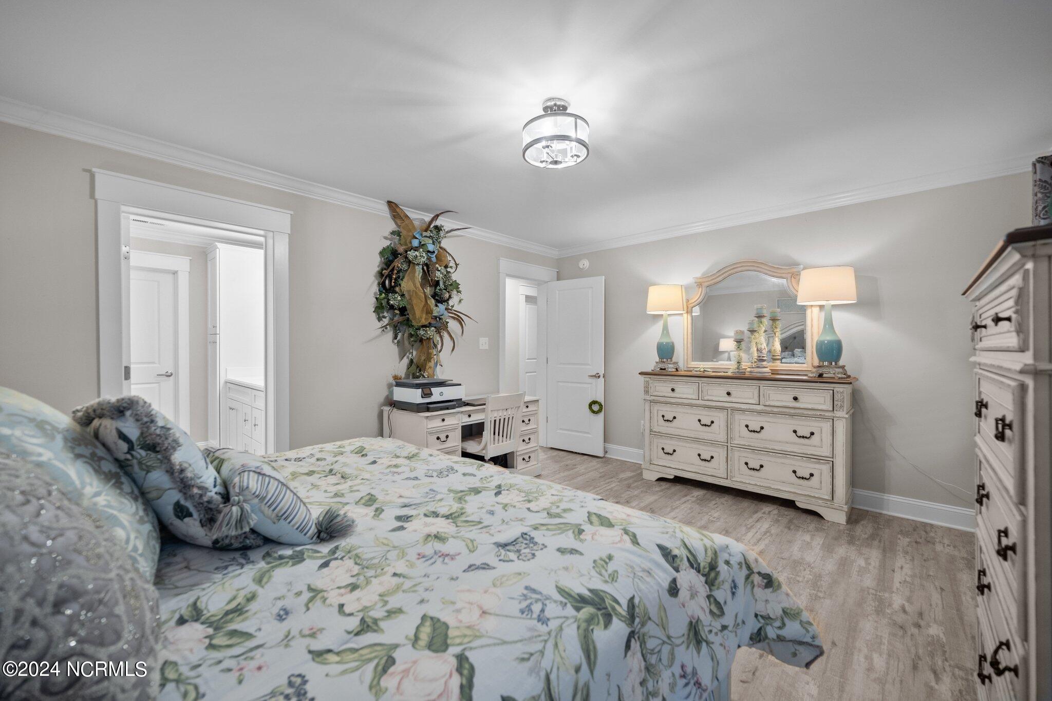 219 Atkinson Point Road Surf City, NC 28445 - Photo 22 of 50 MASTER BEDROOM