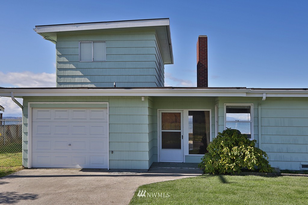 7368 Maxwelton Road Clinton, WA 98236 - Photo 2 of 25 Gallery Image 2