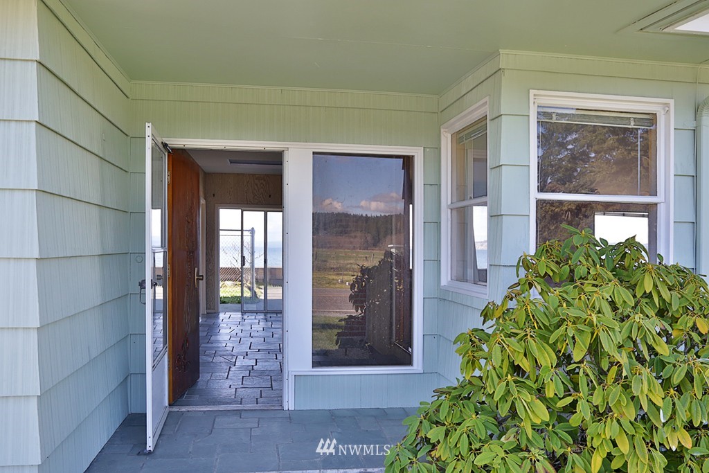 7368 Maxwelton Road Clinton, WA 98236 - Photo 8 of 25 Gallery Image 8