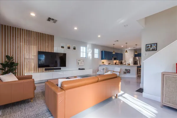 $4,000 | 1606 Morgan Lane, Unit A, Austin, TX 78704