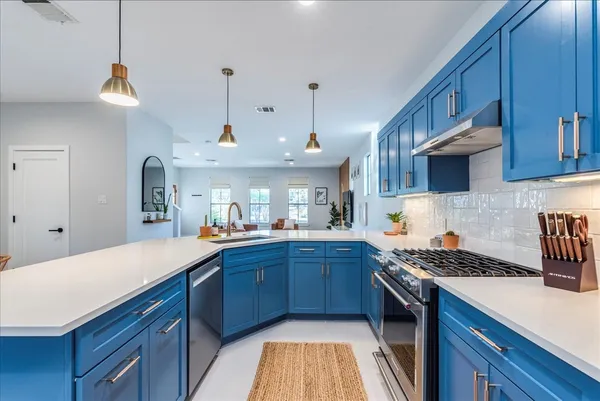 $4,000 | 1606 Morgan Lane, Unit A, Austin, TX 78704