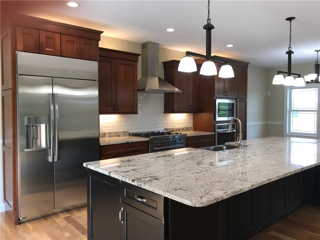 71 Capron Road Smithfield, RI 02917 - Photo 9 of 36 Gallery Image 9