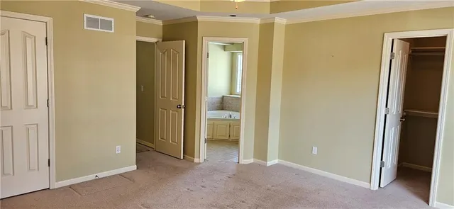 $300,000 | 414 Eagle Glen Drive, Raymore, MO 64083