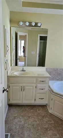 $300,000 | 414 Eagle Glen Drive, Raymore, MO 64083