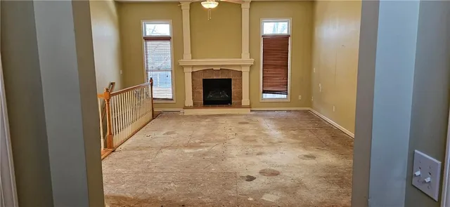 $300,000 | 414 Eagle Glen Drive, Raymore, MO 64083